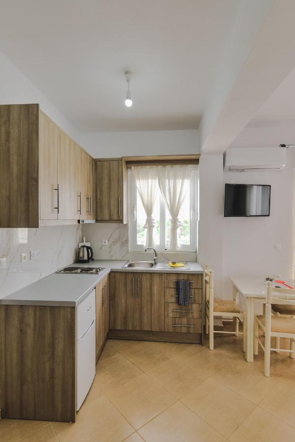 Near The Sea Apartments Nano Ksamil Exterior photo