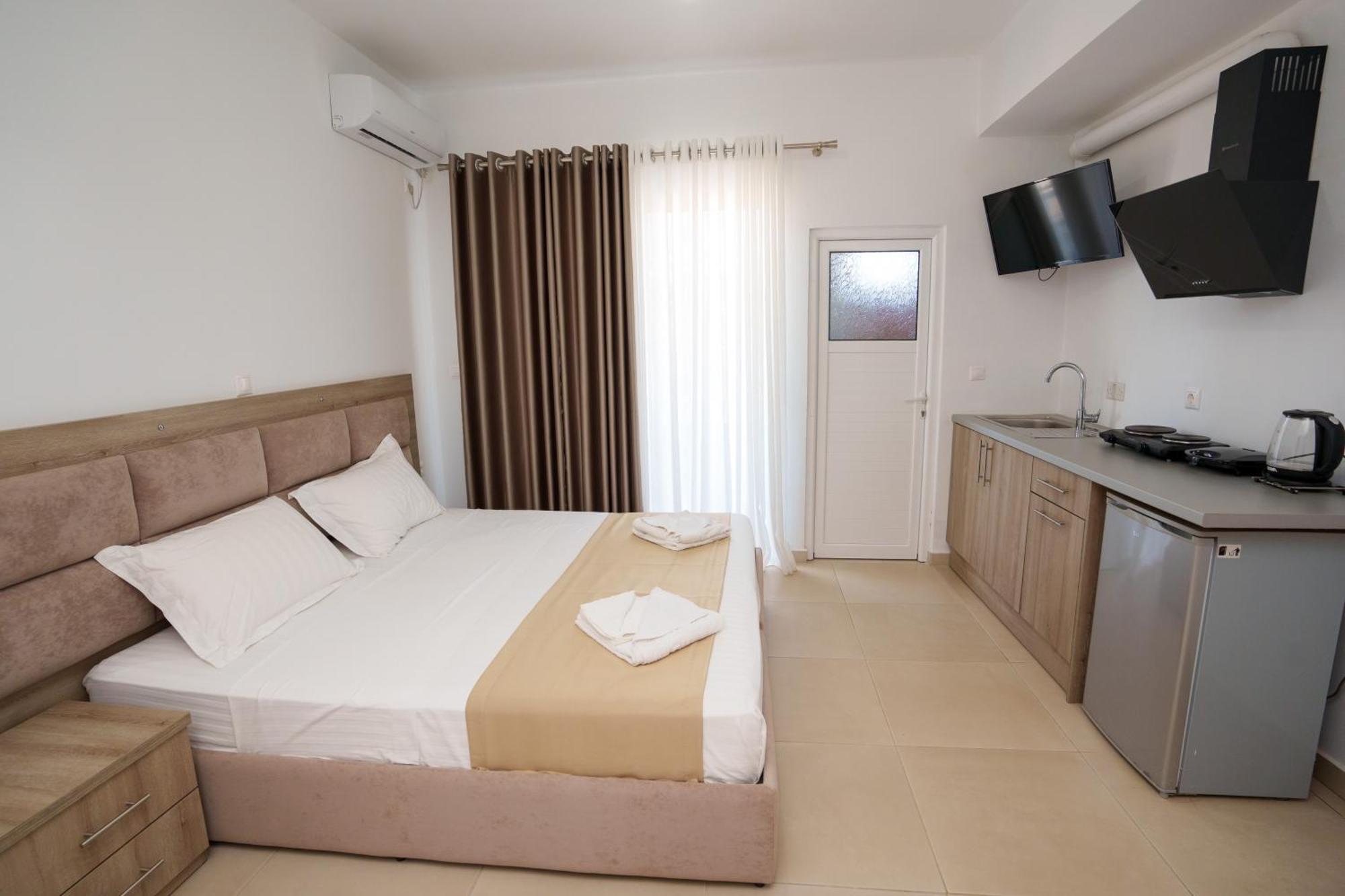 Near The Sea Apartments Nano Ksamil Exterior photo